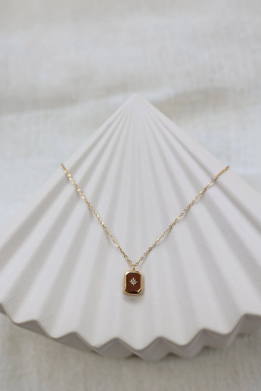 Collier Pendentif Rectangle Personnalisable doré ANNA avec Étoile Brillante en Acier Inoxydable